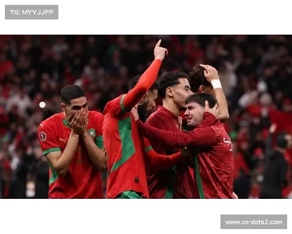 非洲杯冠军摩洛哥队回国,总统授奖国家英雄